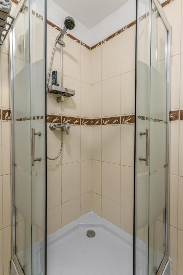 Little Cola Apartment In Dohany Street With Ac Budapest Exterior photo